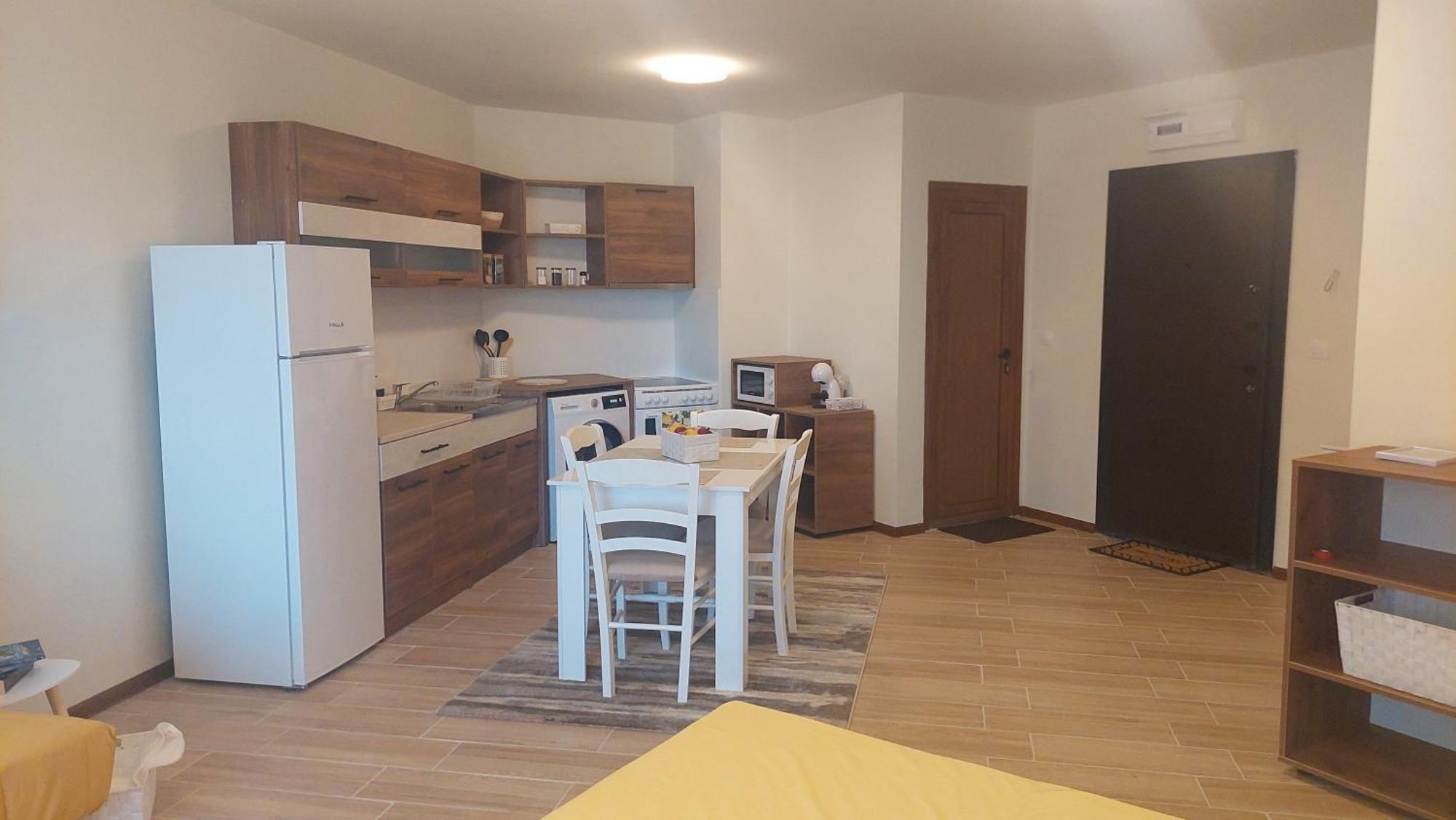Krimski Apartment - Free Private Parking Varna Esterno foto