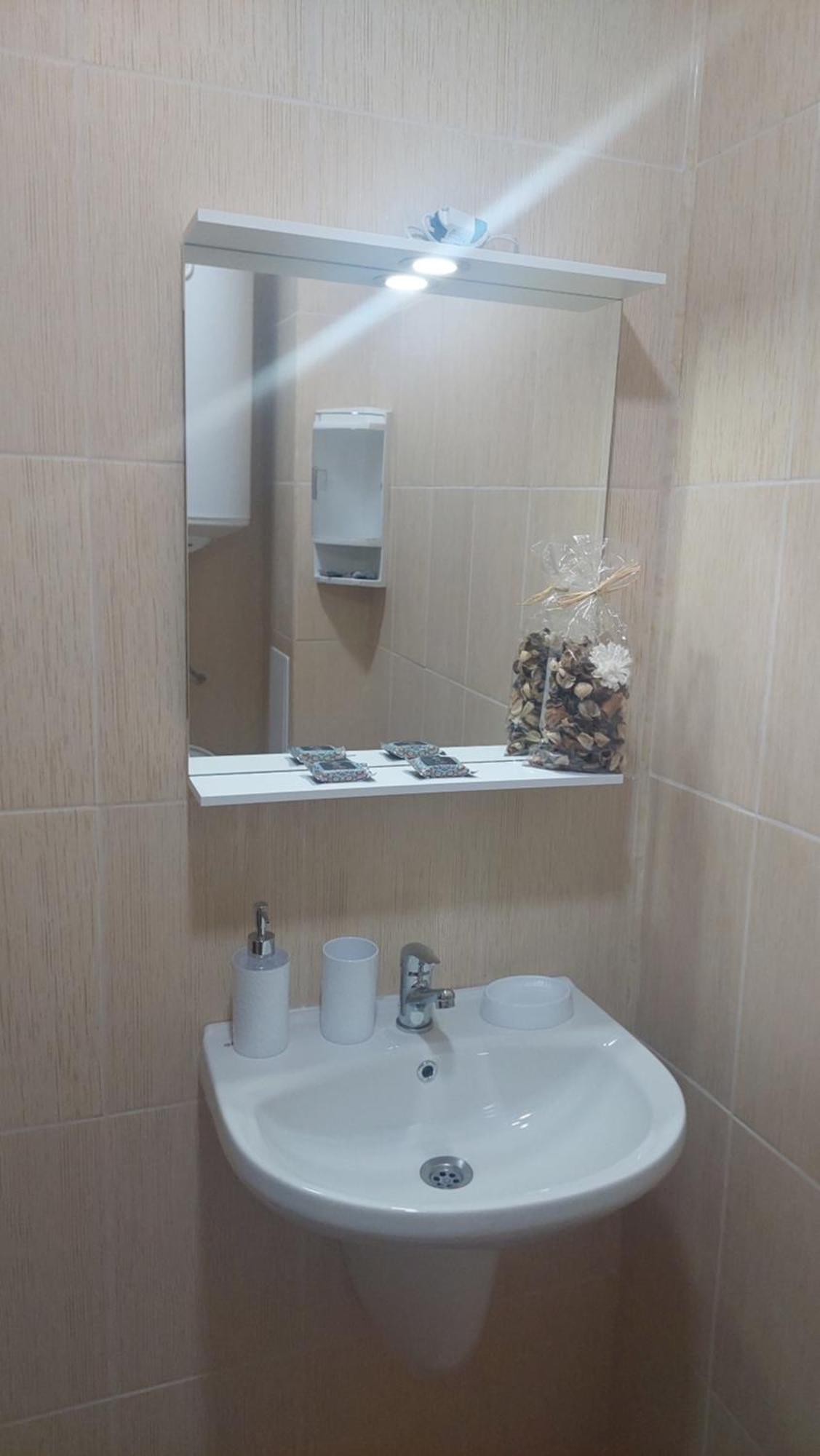 Krimski Apartment - Free Private Parking Varna Esterno foto